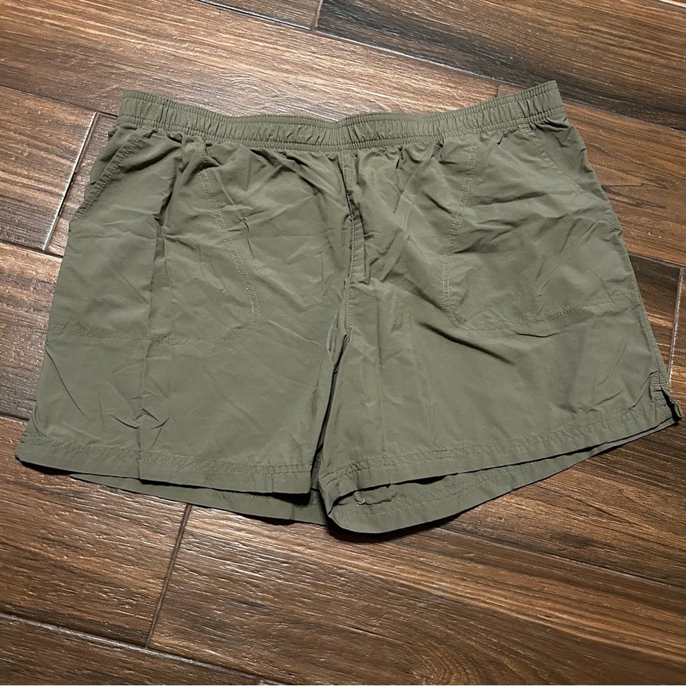 Columbia Women’s Pull-On Shorts Performance Zipper Pocket Olive Green XL‎